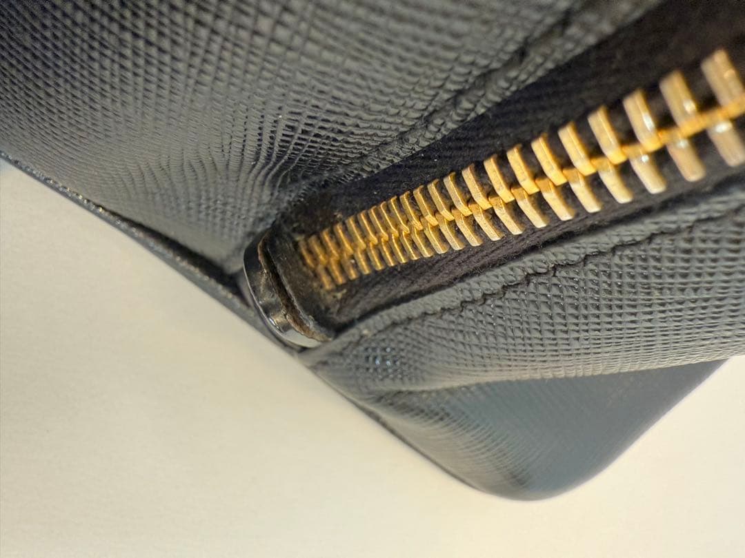 PRADA プラダ ブラック サフィアーノ　ショルダーバッグ　正規品