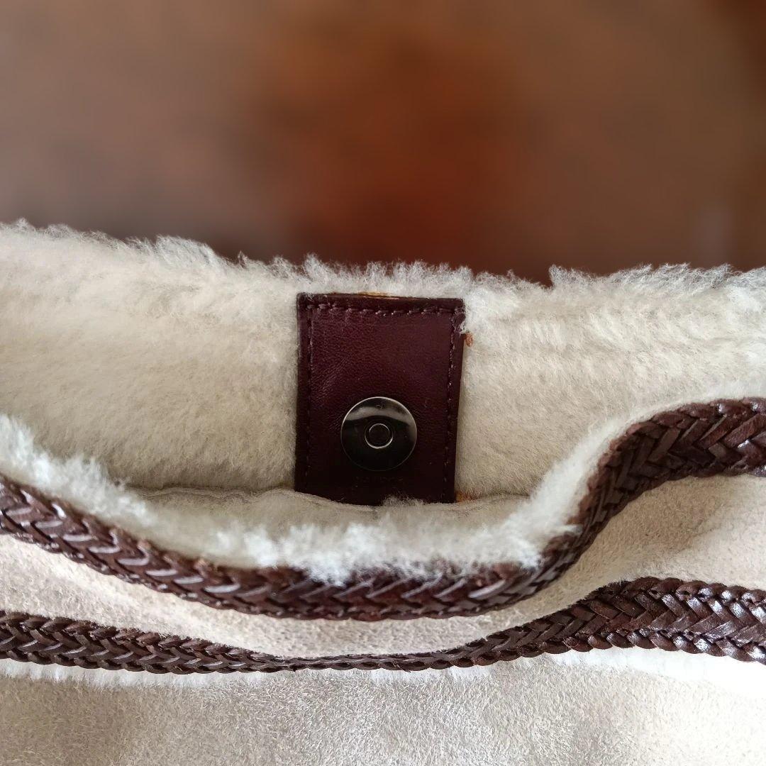 LOEWE　素敵なムートンのオシャレバック　メタルロゴ　2/8まで