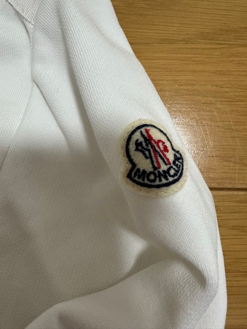 MONCLER ホワイト フルジップパーカー