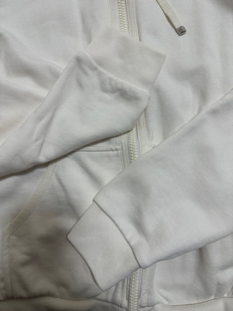 MONCLER ホワイト フルジップパーカー