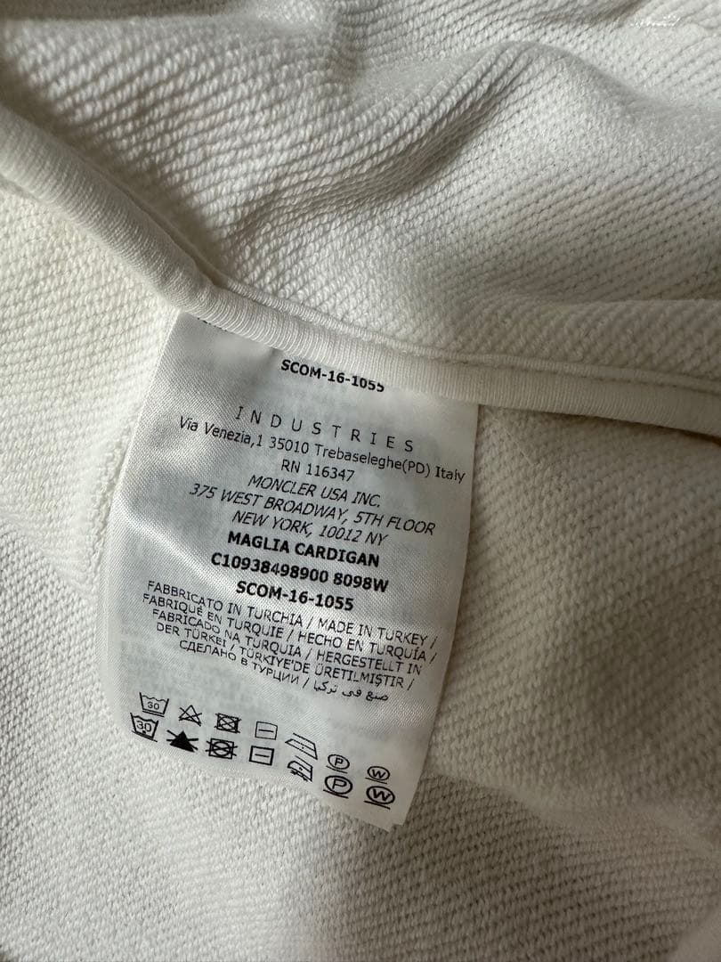 MONCLER ホワイト フルジップパーカー