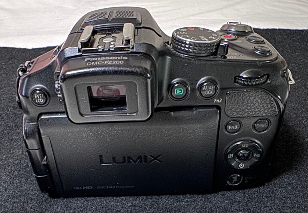 Panasonic FZ200 コンパクトデジタルカメラ