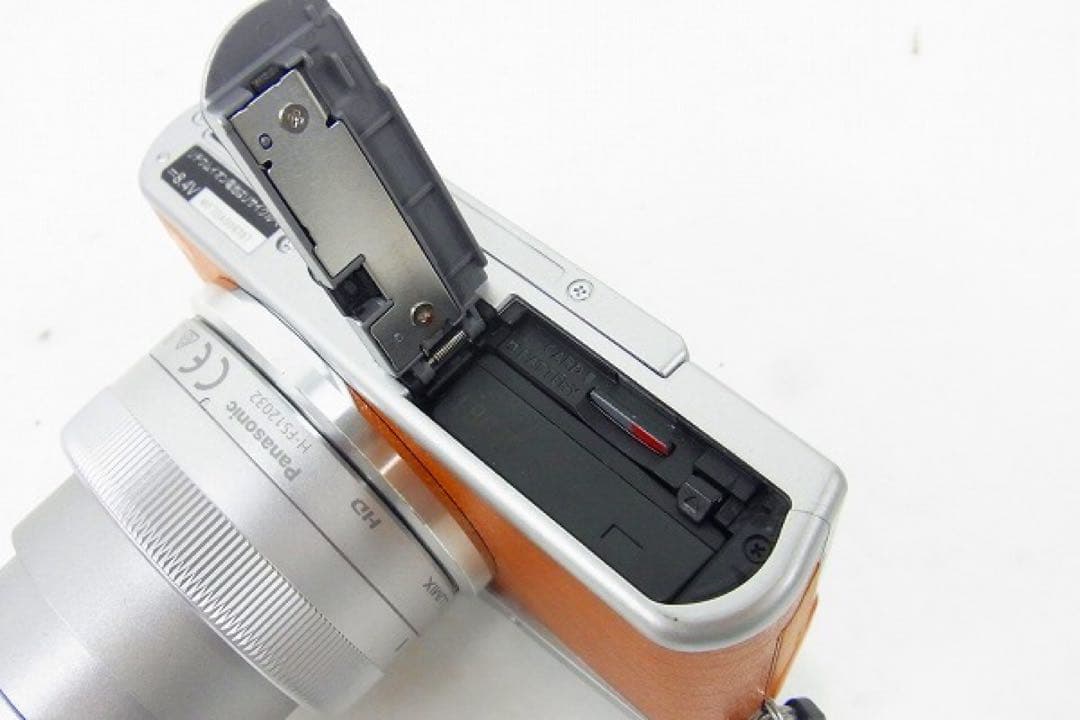 デジタルカメラ Panasonic Lumix DC-GF9 / 1:3.5-5.6 12-32