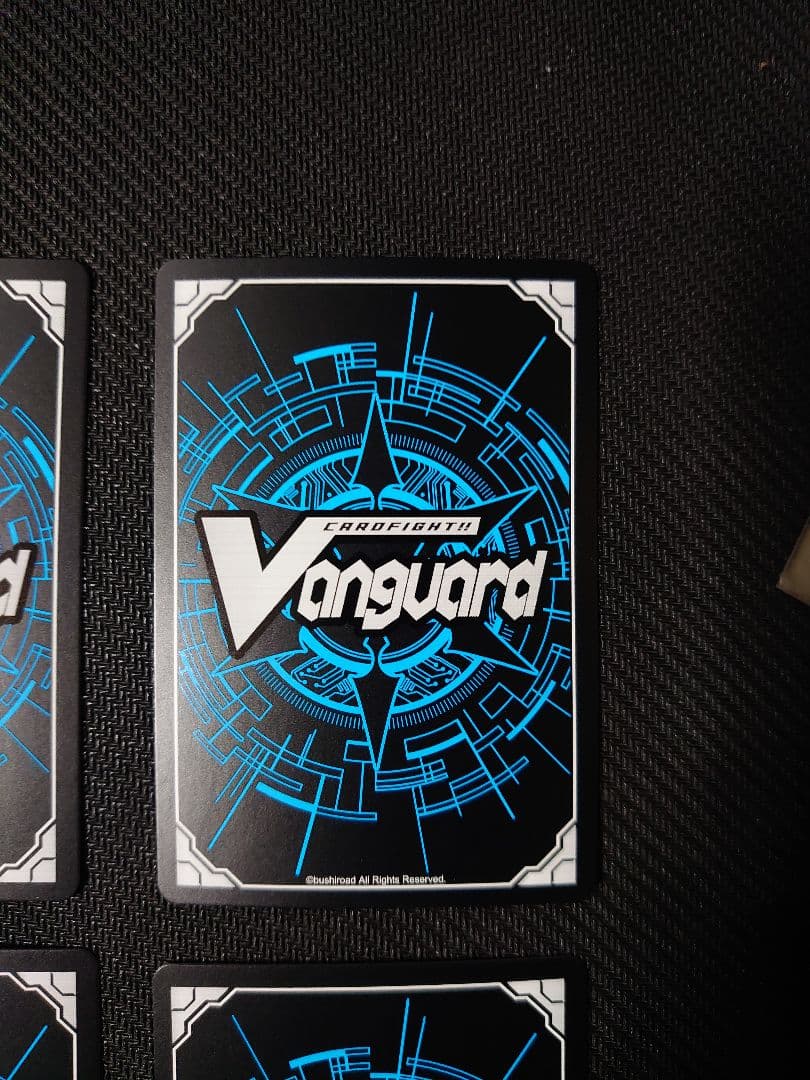 ヴァンガード 髑髏の魔女　ネヴァン　SP Vスタン　4枚