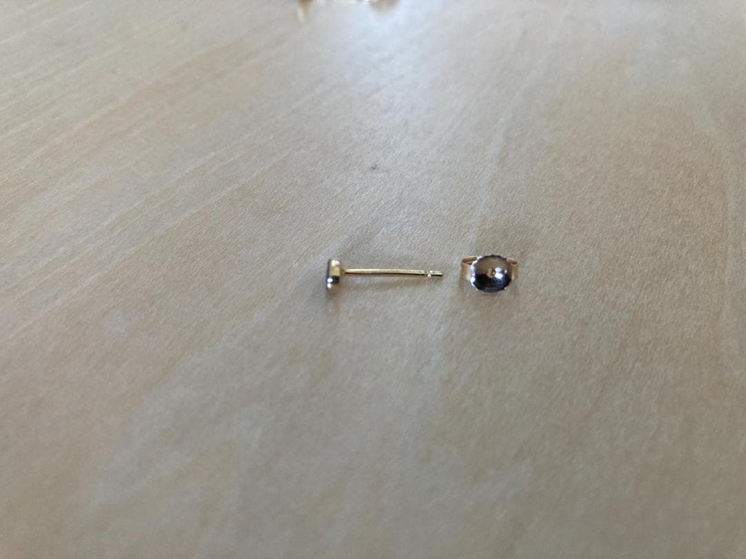 【超美品！】ARTIDA OUD（アルティーダ ウード）ルビーの限定ピアス2個