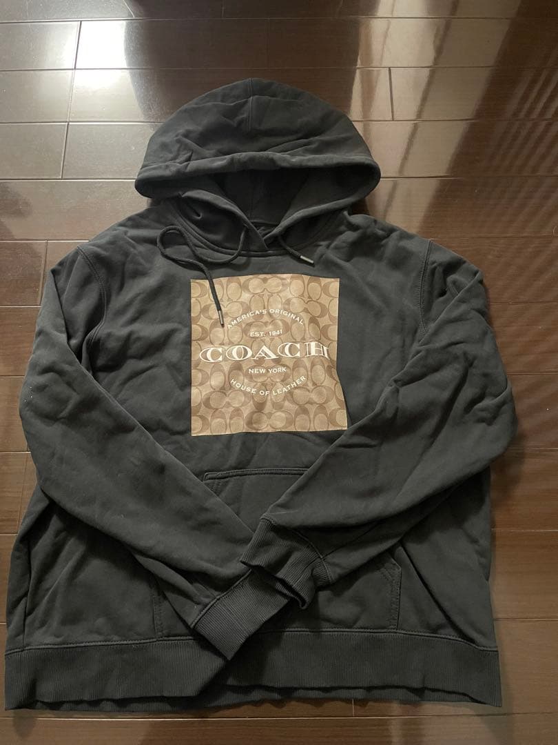 今だけ値下げしてみます。COACH ブラック パーカー ロゴプリント