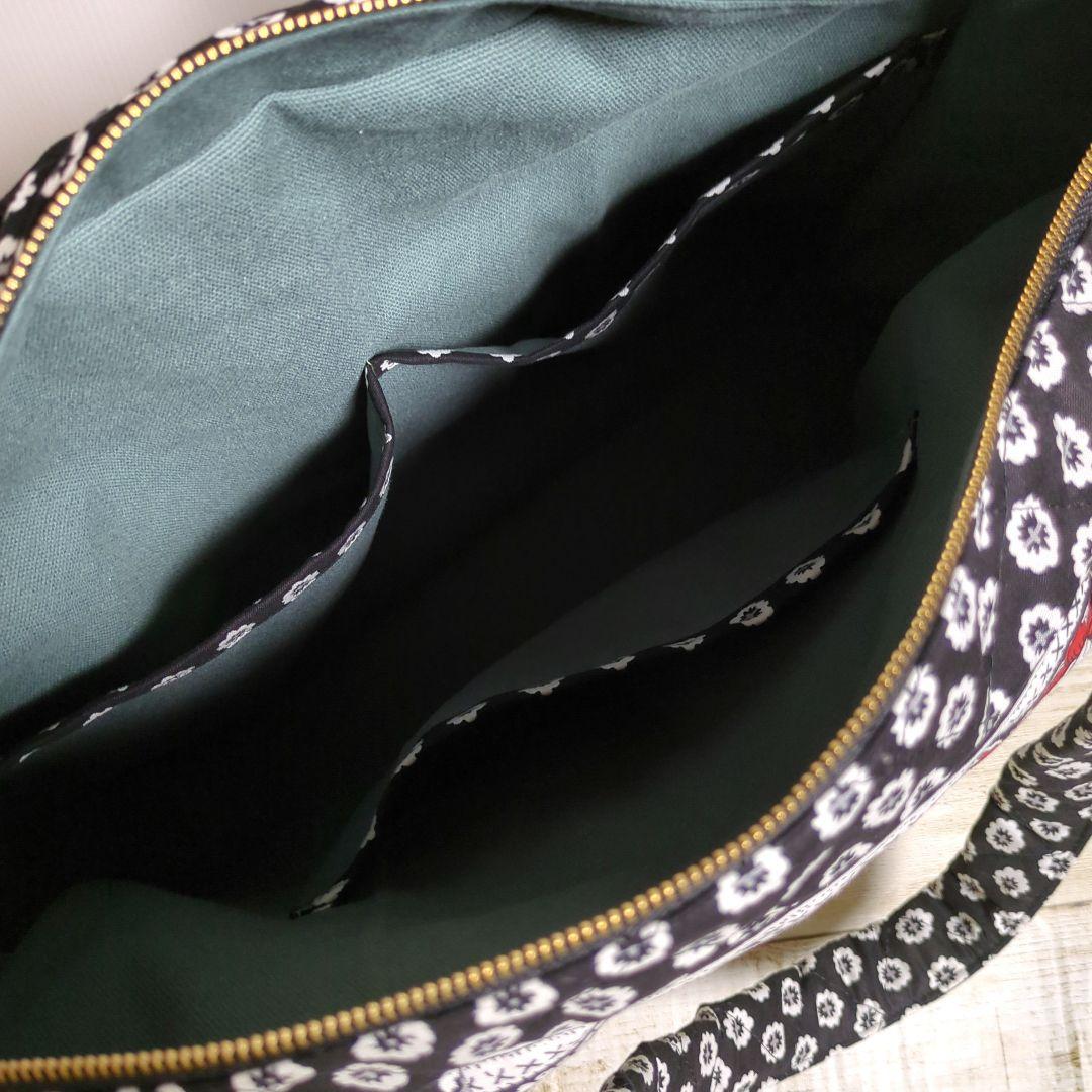 スクエアバッグ　ペットボトルカバー　大きなポーチ　ハンドメイド