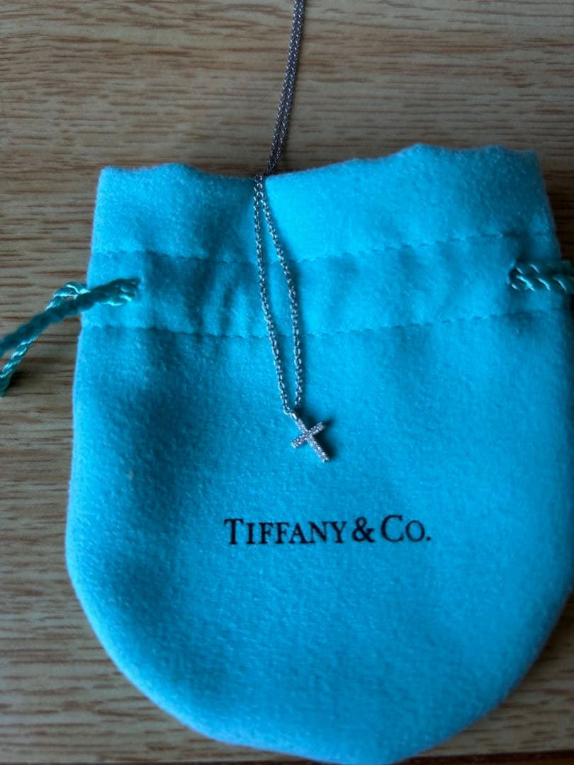 Tiffany & Co. クロスネックレス