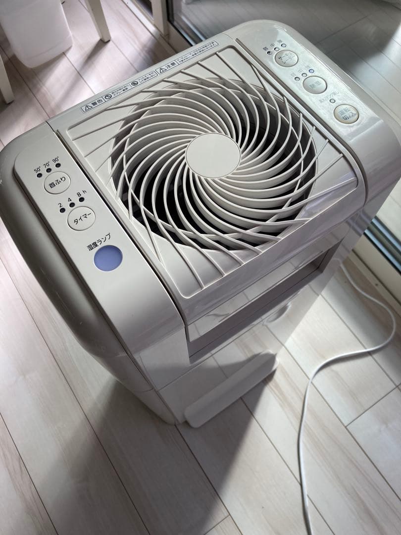 アイリス　サーキュレーター　衣類乾燥除湿機 IJDC-K80-W 動作確認済み