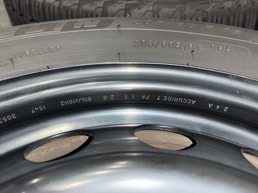 埼玉より【ベルランゴ】純正スチールホイール スタッドレスタイヤセット