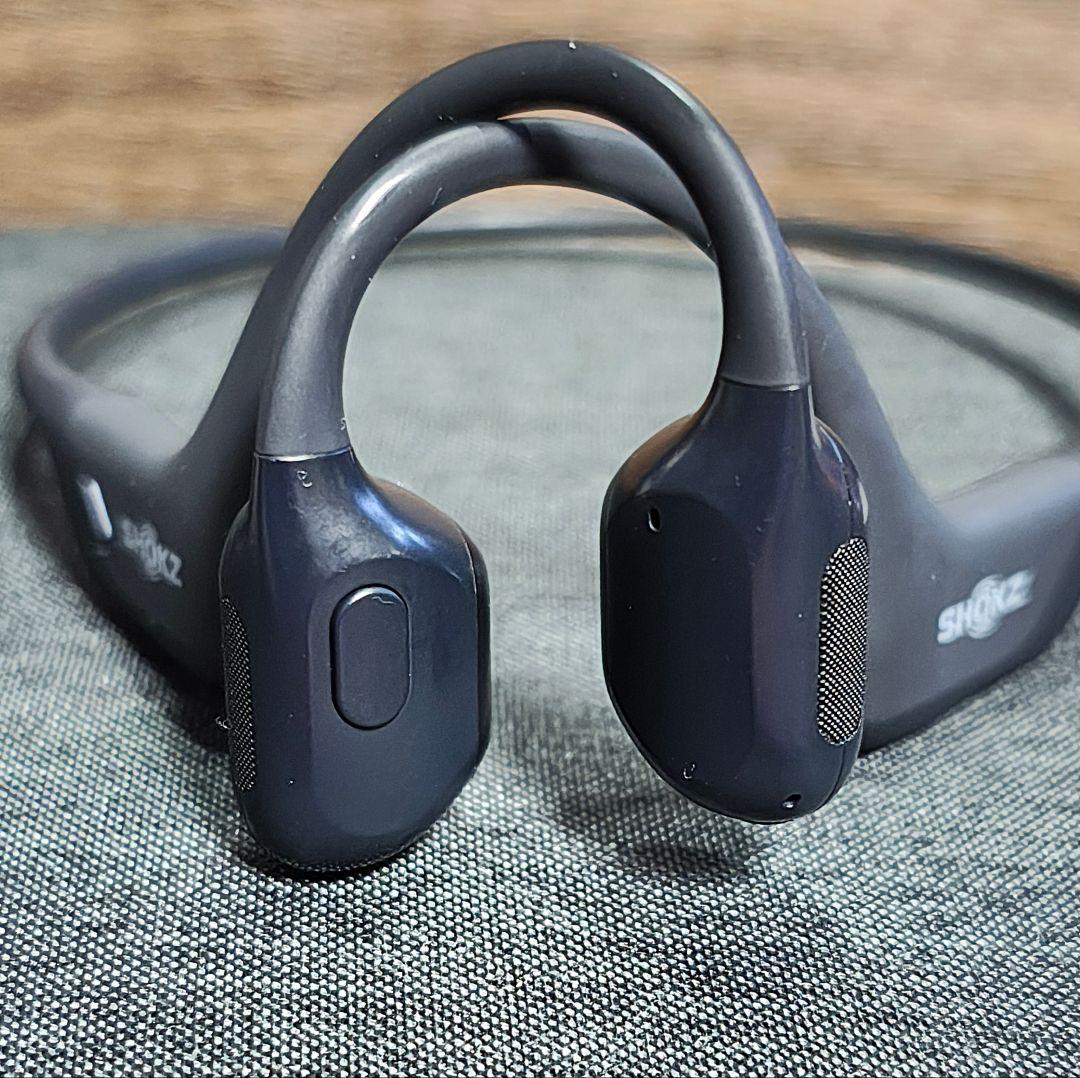 SHOKZ OPENRUN PRO 骨伝導イヤホン S810　ケーブル付属
