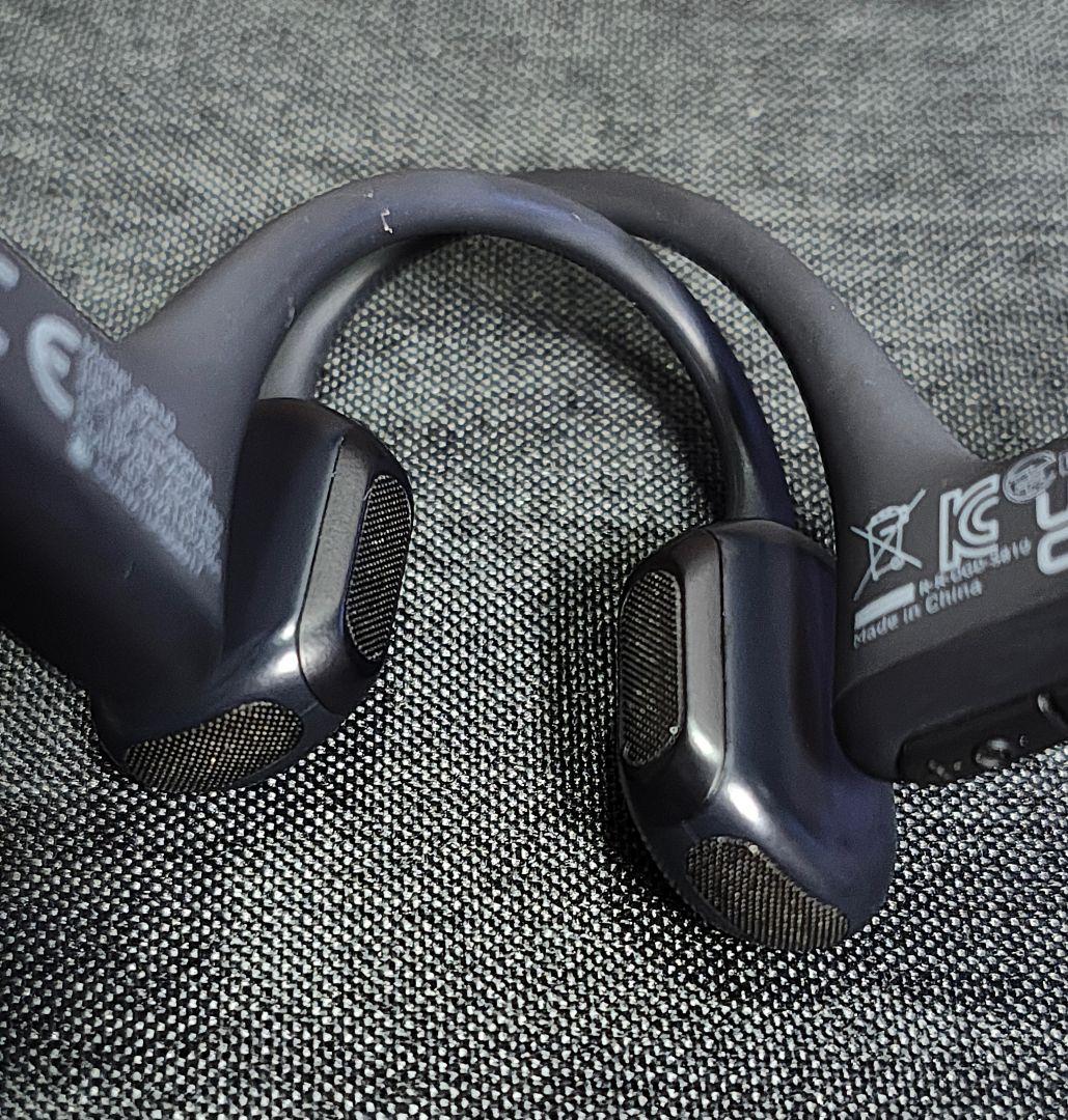 SHOKZ OPENRUN PRO 骨伝導イヤホン S810　ケーブル付属