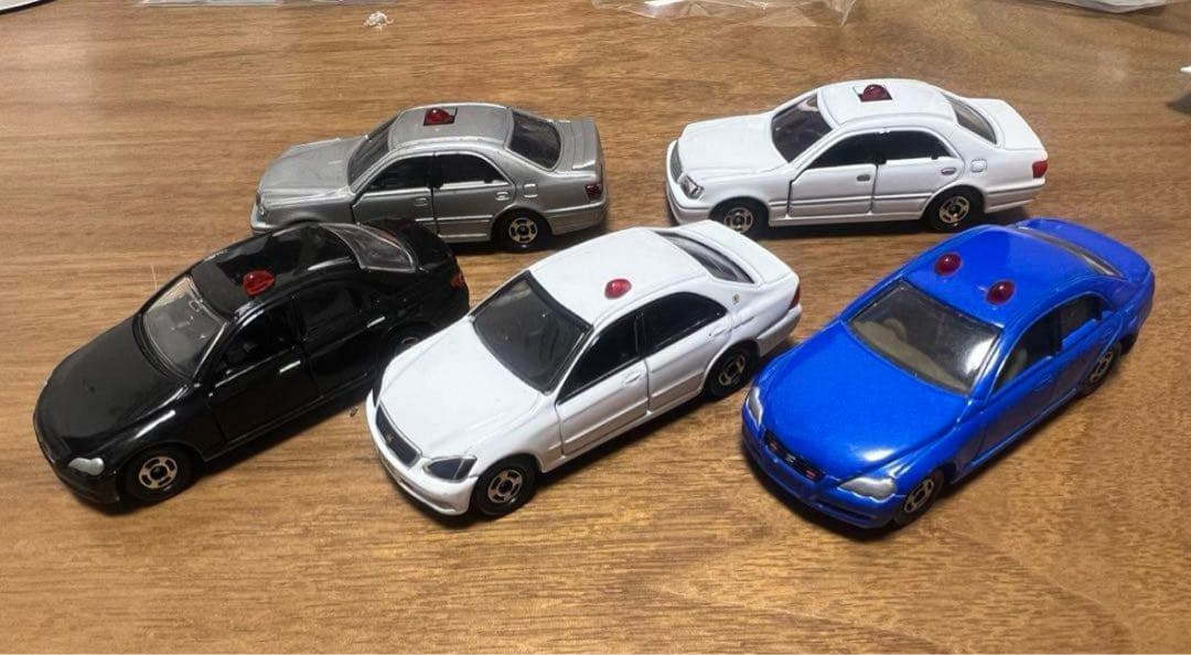 超希少！覆面パトカーミニカークラウントミカ マークXトミカ 覆面パトカートミカ