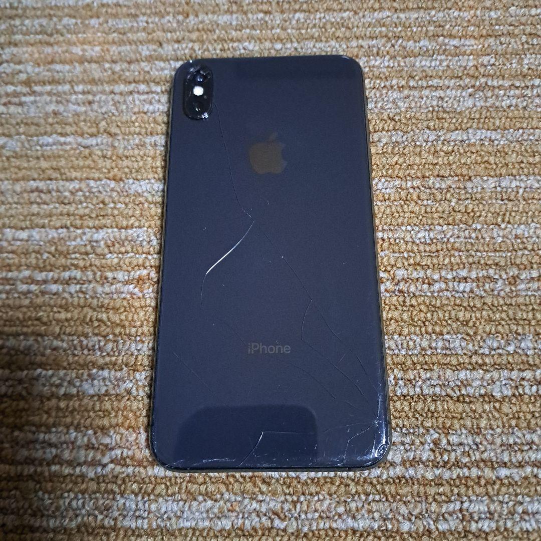 iPhone ブラック 本体 背面ひびあり