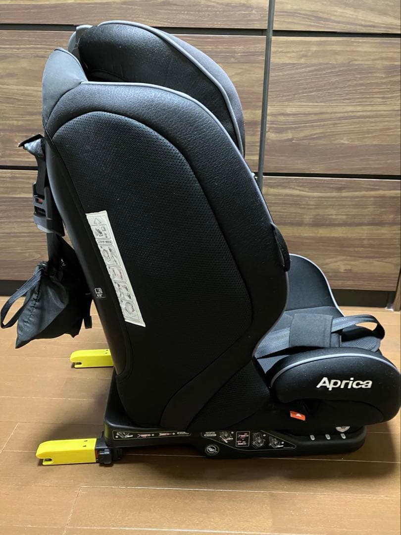 Aprica formfit チャイルド&ジュニアシート ISOFIX