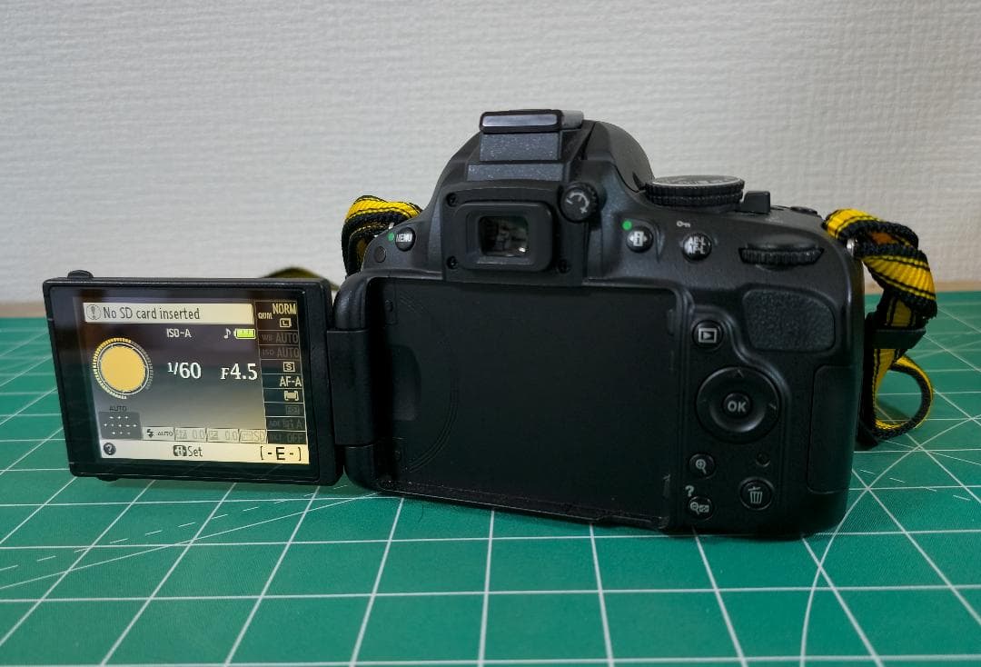 Nikon D5100 AF-S 18-55mm レンズ シャッター数970回