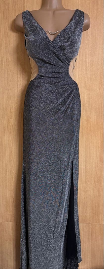 バストチェーン付ウエストシアーラメロングドレスbkS