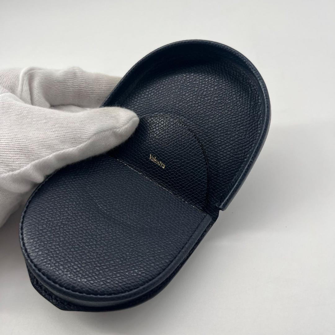 美品✨ヴァレクストラ レザー ケース ネイビー