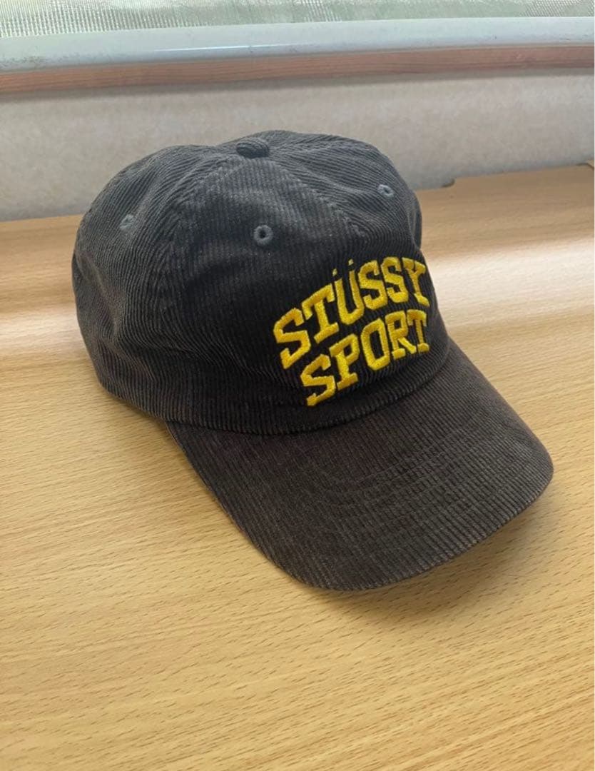Stussy MID-DEPTH SPORT ARCH STRAPBACK 黒
