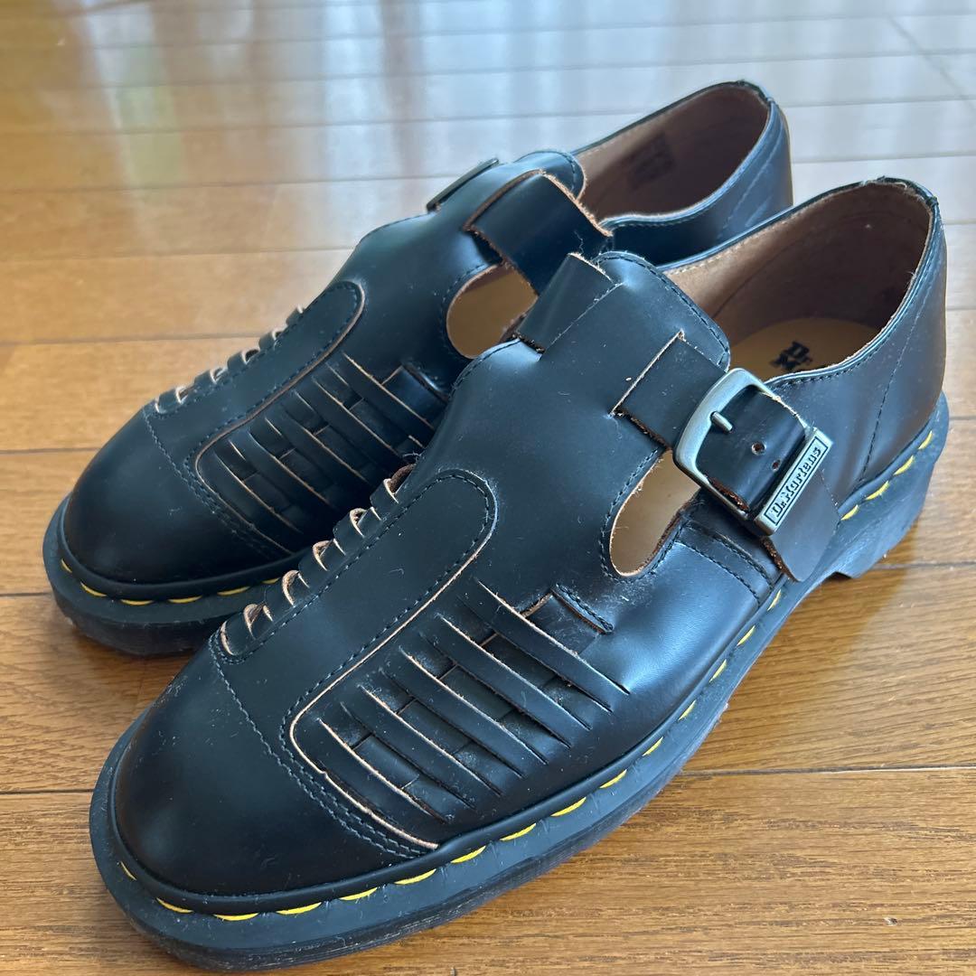 未使用に近い　Dr. Martens ブラックサンダル