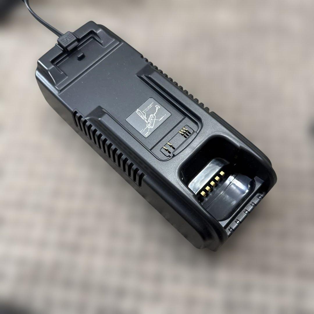 IDO T204本体+充電クレードル　ケース　予備バッテリー