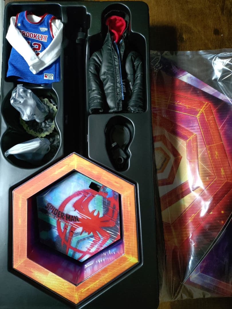 ホットトイズ　スパイダーマン マイルス・モラレス アクロス ザ スパイダーバース