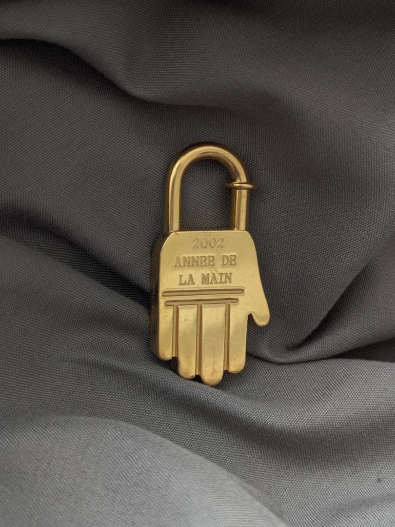 エルメス　HERMES　マルジェラ期　ハンドモチーフ　カデナ　チャーム　ゴールド