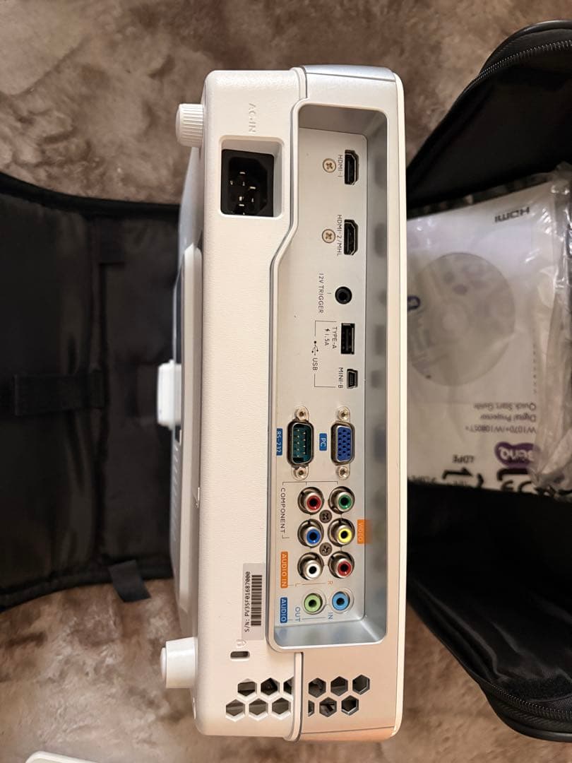 BENQ W1070+ プロジェクター 美品