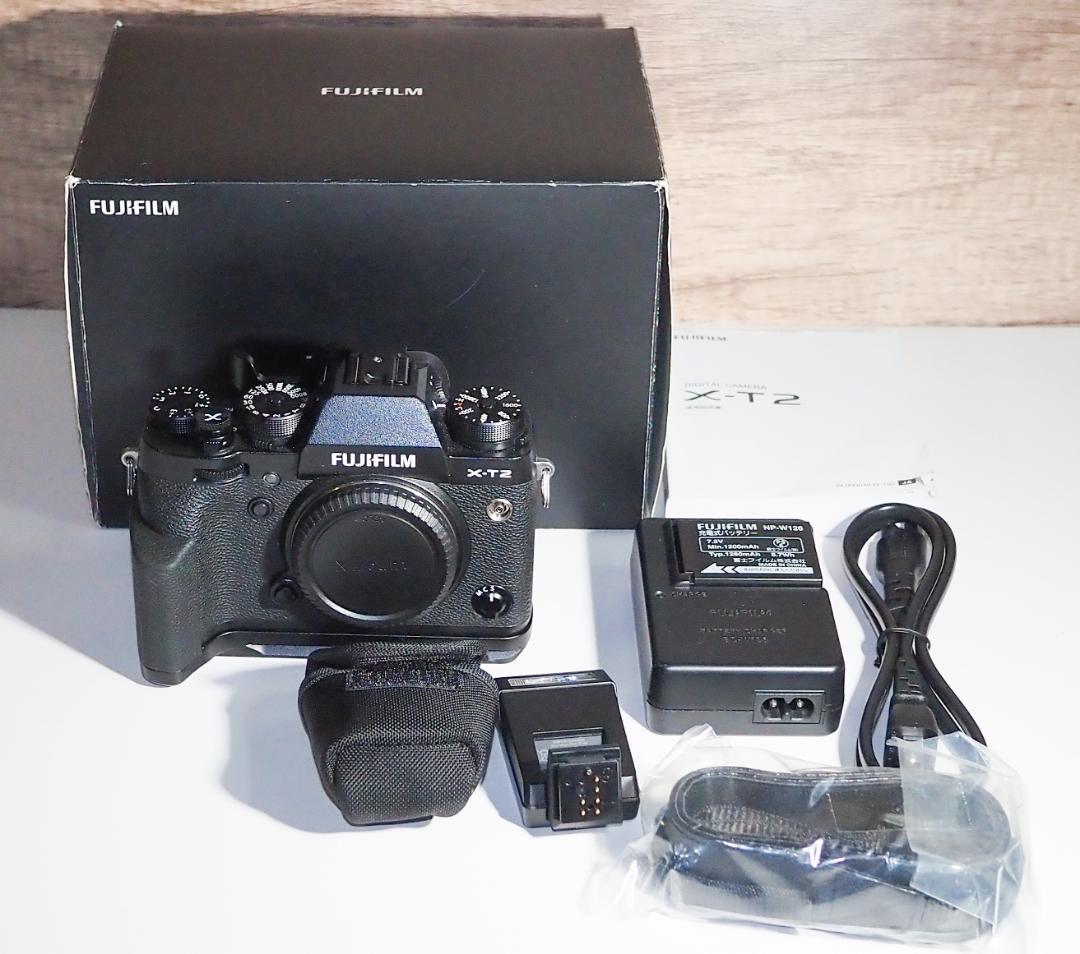 FujiFilm X-T2　純正グリップ、サムグリップ付き