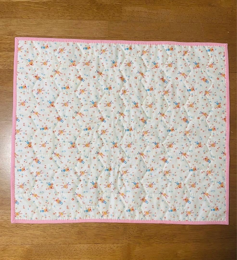 パッチワークキルト　ビンテージのヘキサゴンキルト