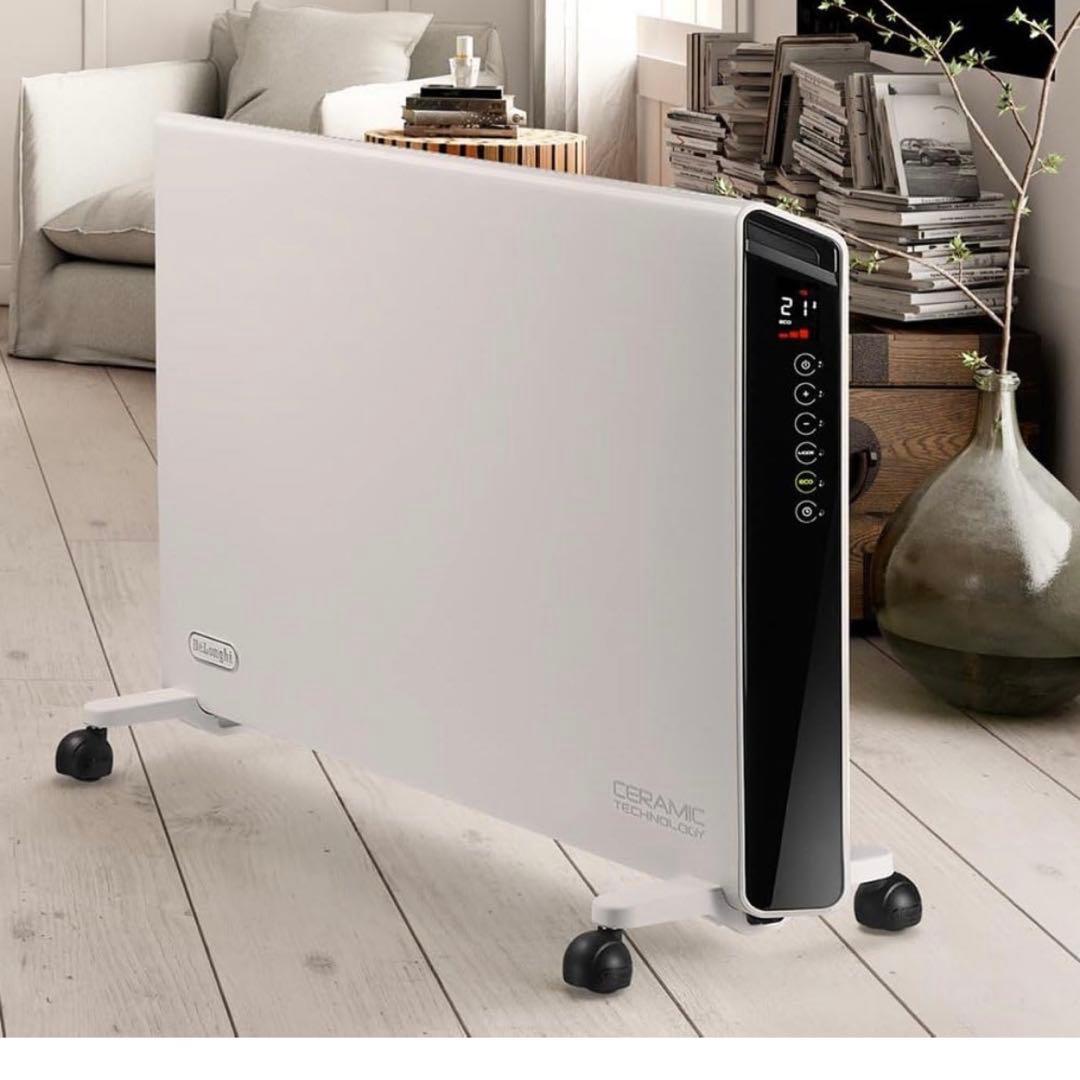 DeLonghi デロンギ　セラミックファンヒーター ホワイト