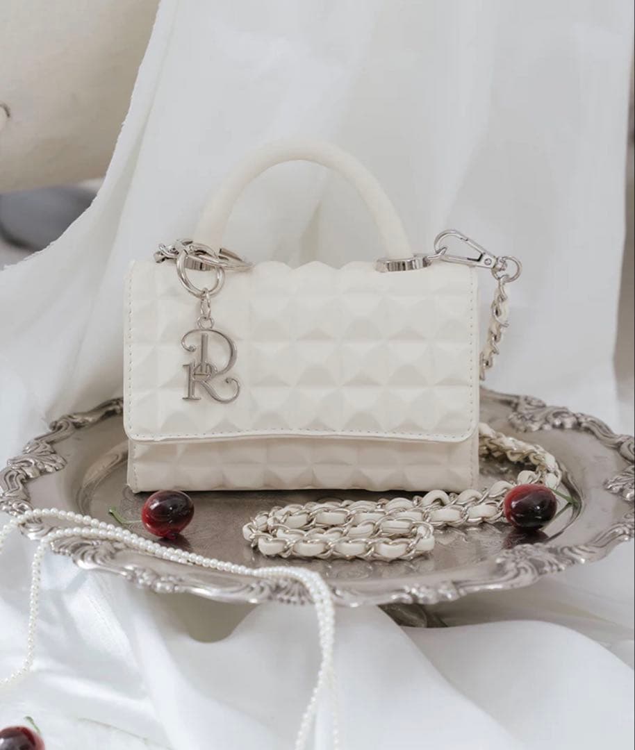 darich ダーリッチ DRチャームチョコレートハンドバッグ アイボリー