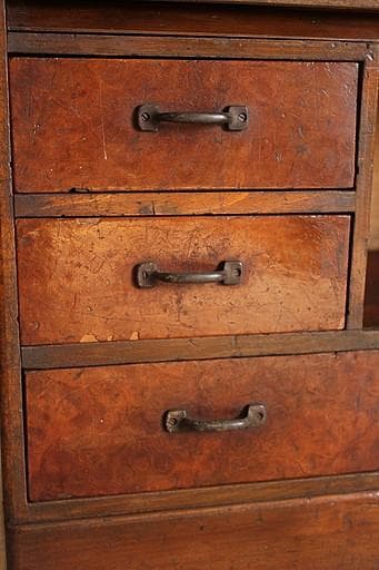 雰囲気の良い古い木製の引き出し7杯　書類棚　収納　古家具　古民家　アンティーク