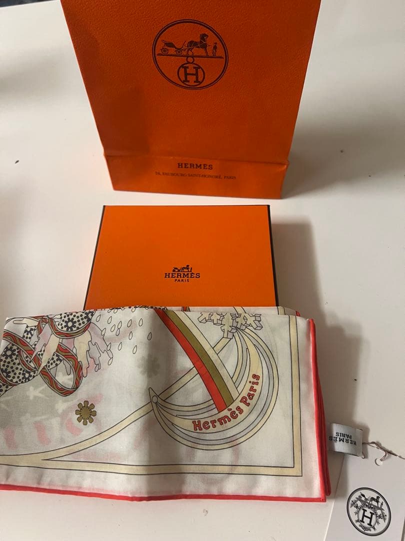 新品エルメス　ハンカチ
