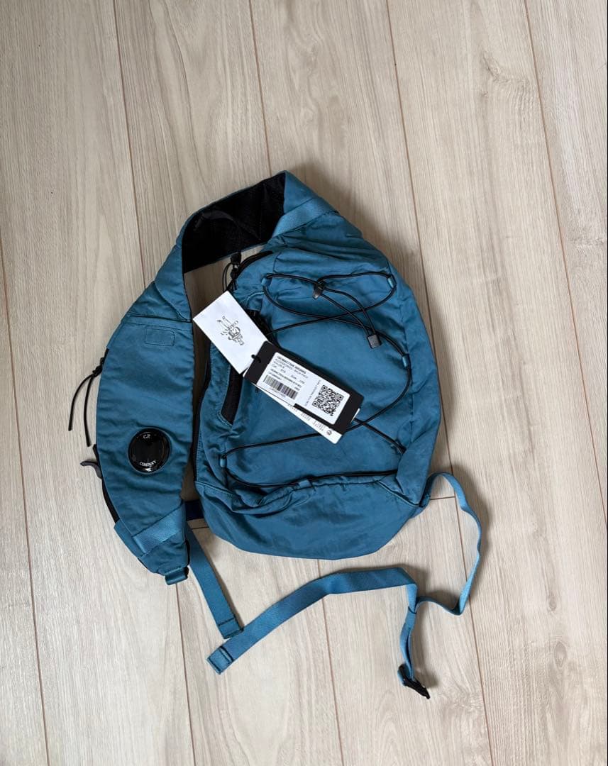 バッグ NYLON B LENS CROSSBODY RUCKSACK