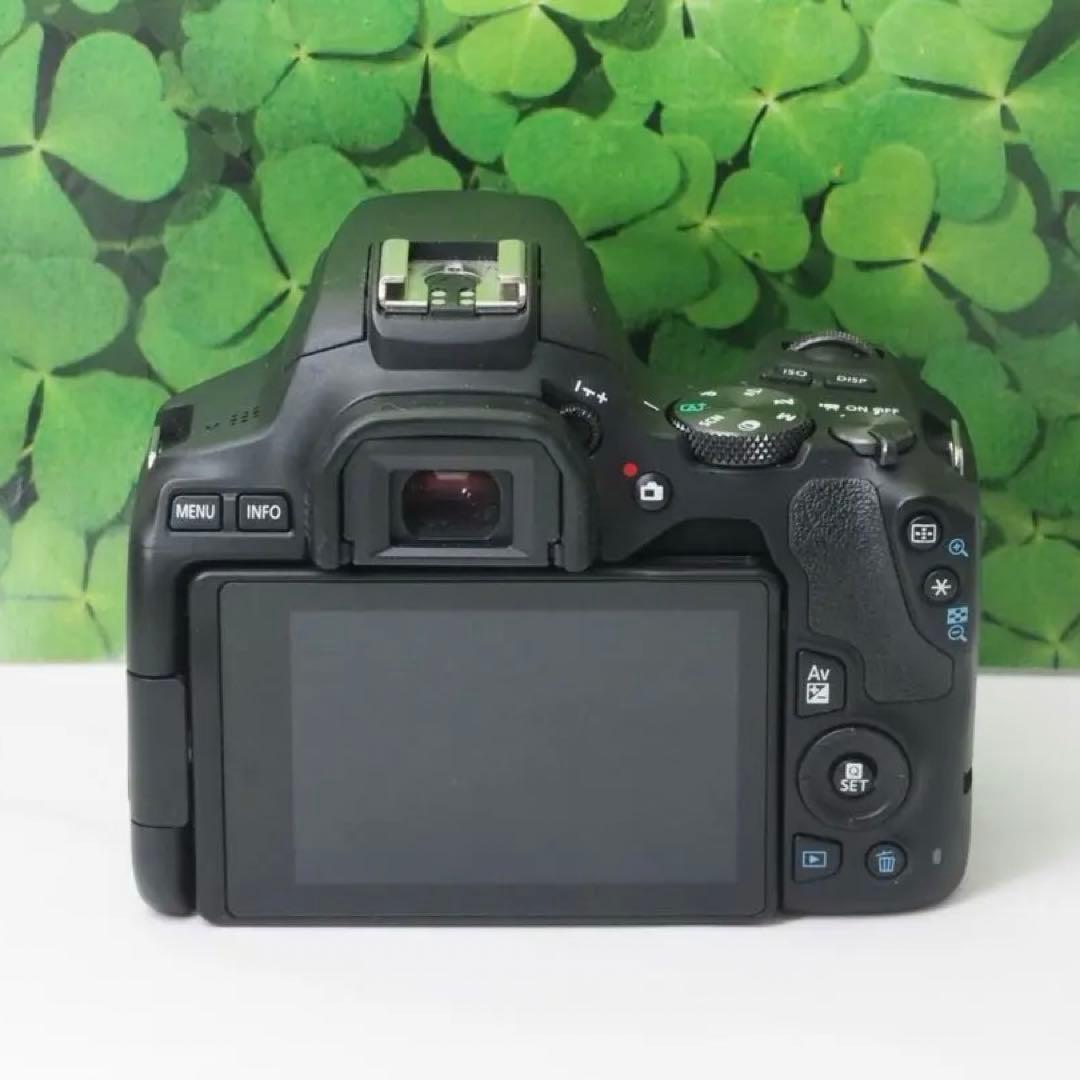 【美品】スマホへ転送可能❤️神コスパ キャノンKissX10❤️標準レンズセット