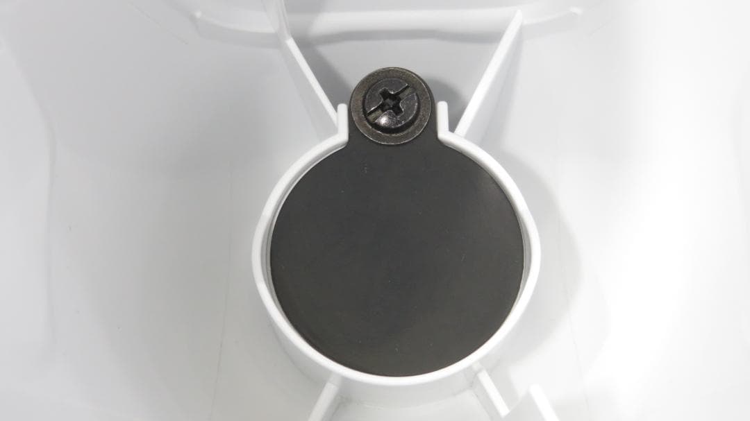 Makita　マキタ　展示品　 スティッククリーナー ホワイト　CL180FD