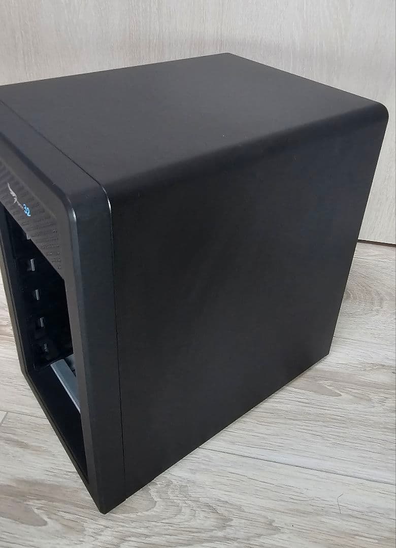 PROMISE Pegasus32 R6 SATA,SAS対応業務用HDDケース