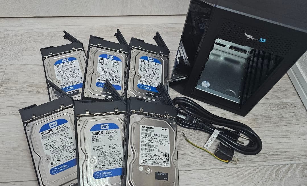 PROMISE Pegasus32 R6 SATA,SAS対応業務用HDDケース