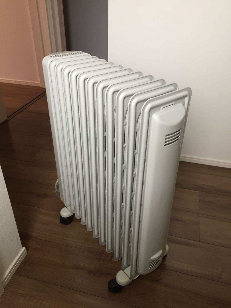 【正規品 半額以下】デロンギ オイルヒーター