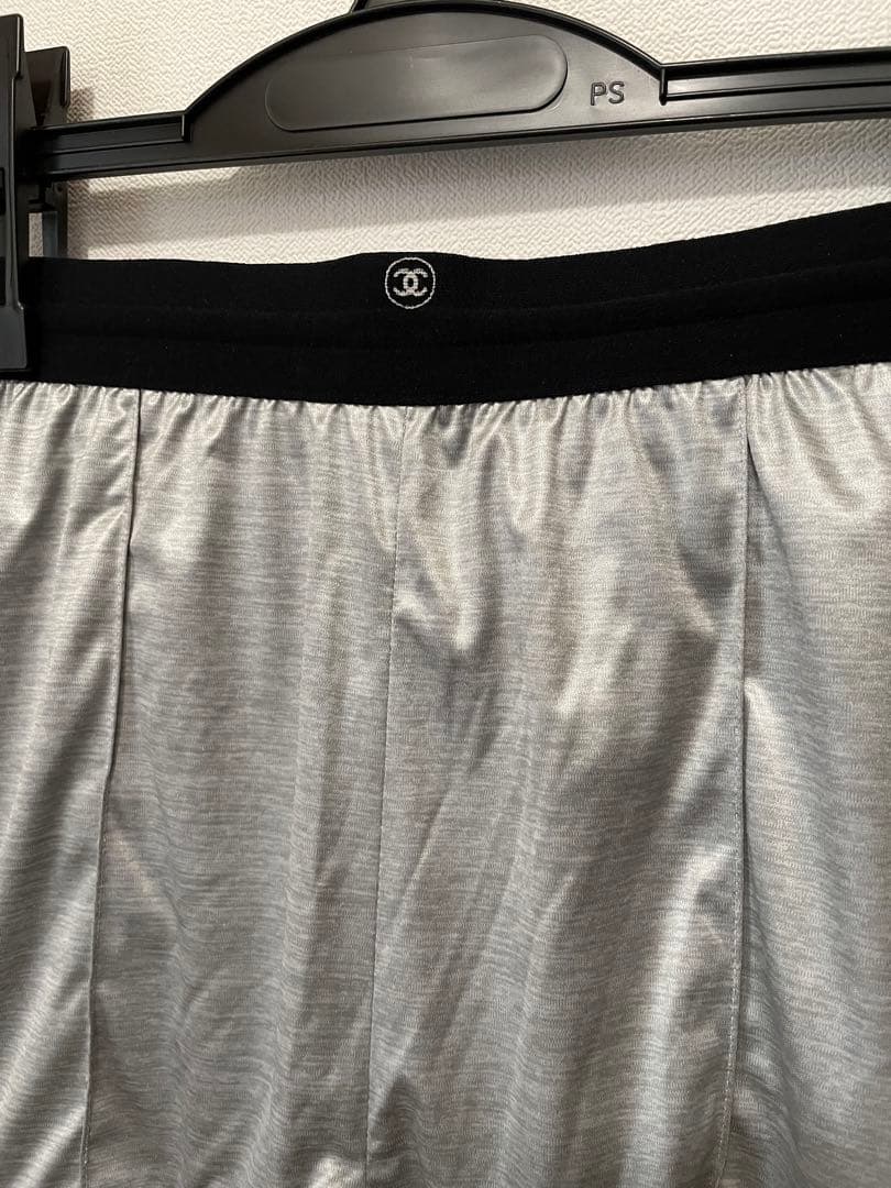 ☆美品CHANEL☆シルバーショートパンツ