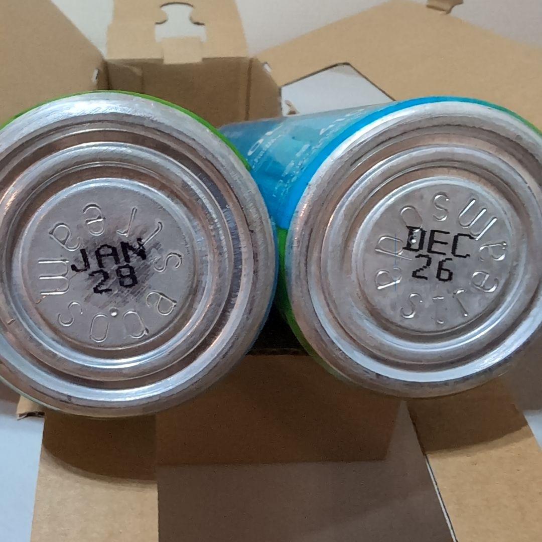 sodastream 卓上炭酸水メーカー　 60L新品ボンベ2本　ボトル2本付き