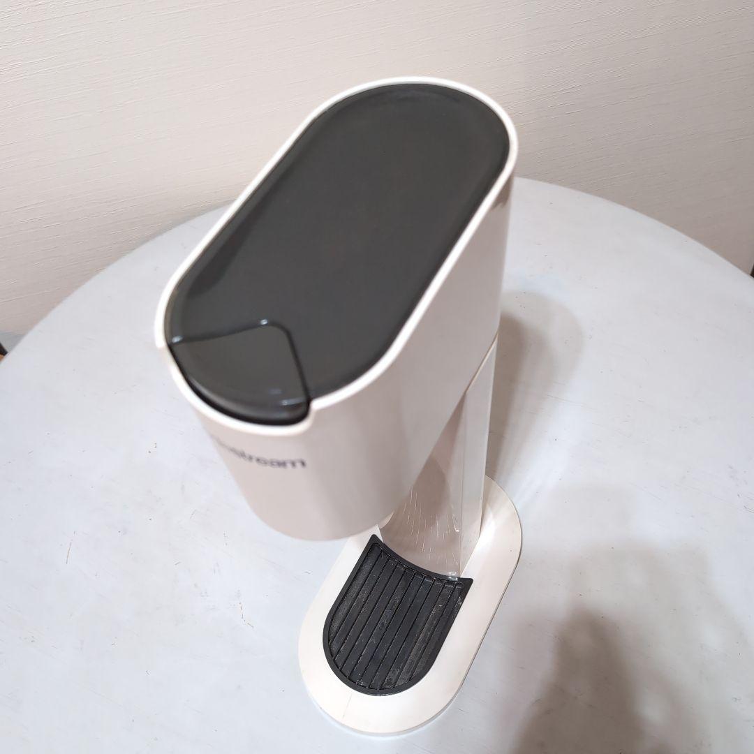 sodastream 卓上炭酸水メーカー　 60L新品ボンベ2本　ボトル2本付き