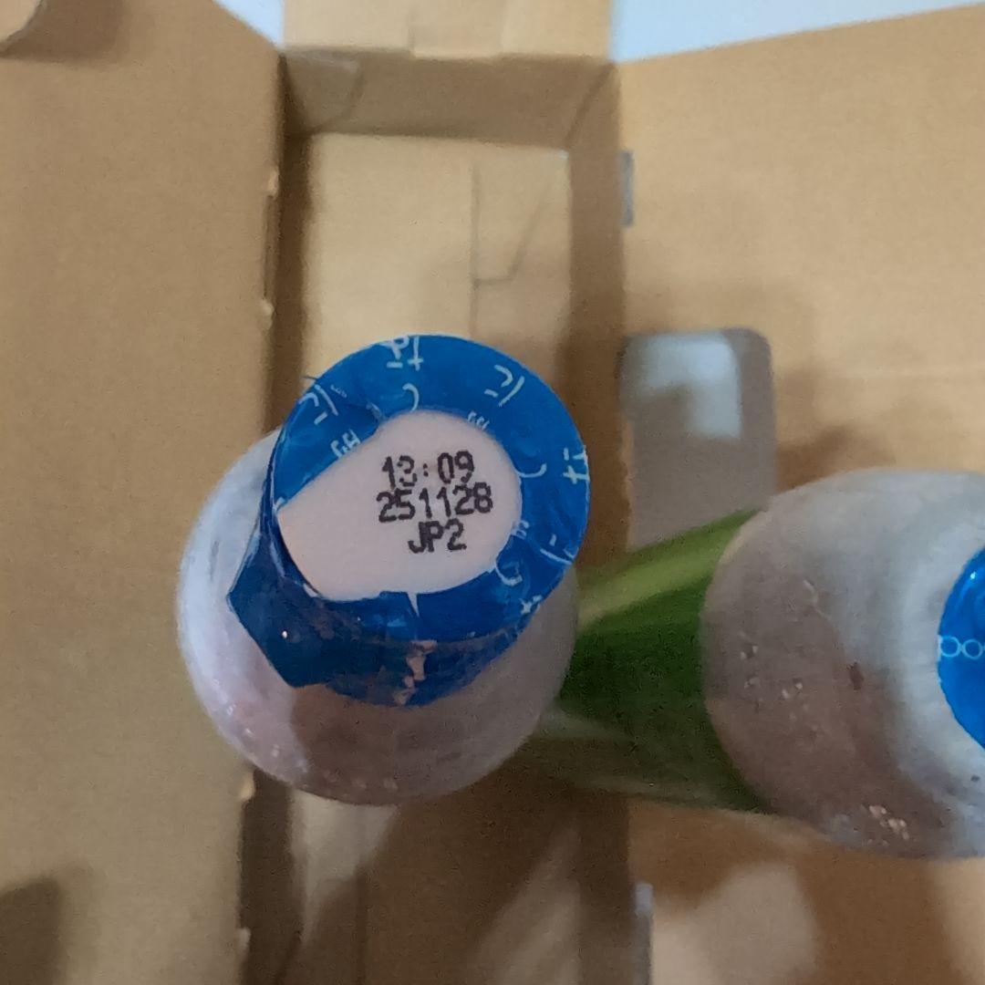 sodastream 卓上炭酸水メーカー　 60L新品ボンベ2本　ボトル2本付き