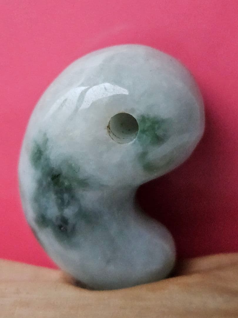専用 糸魚川産　翡翠勾玉　　　　　☆18,000円☆