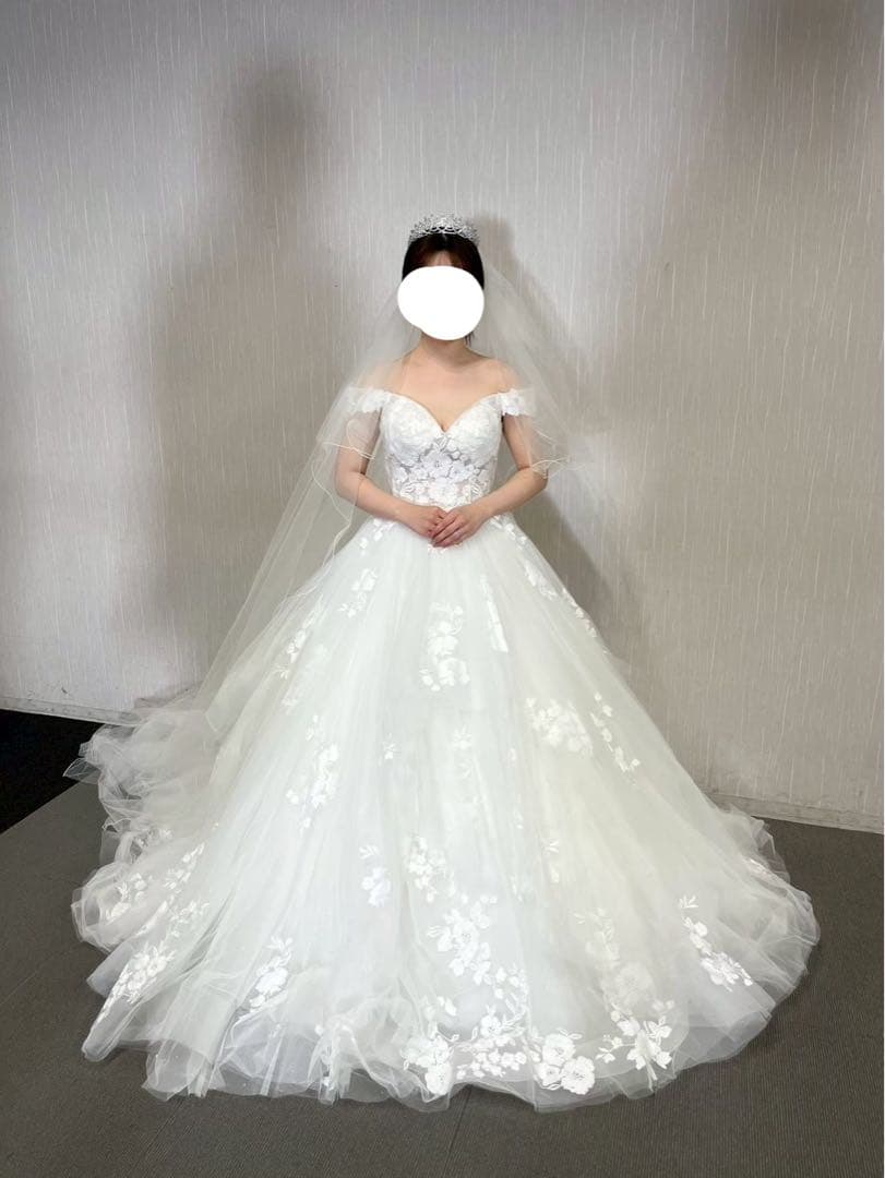 ウェディングドレス　ホワイト