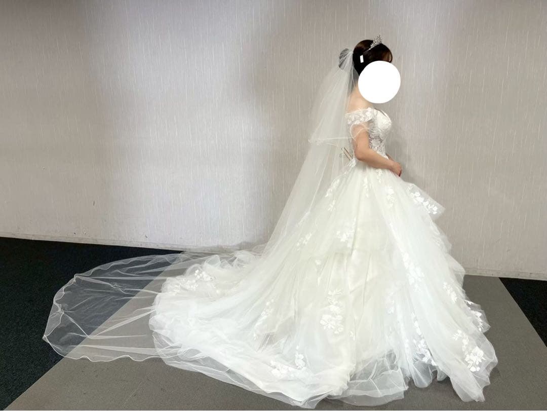 ウェディングドレス　ホワイト