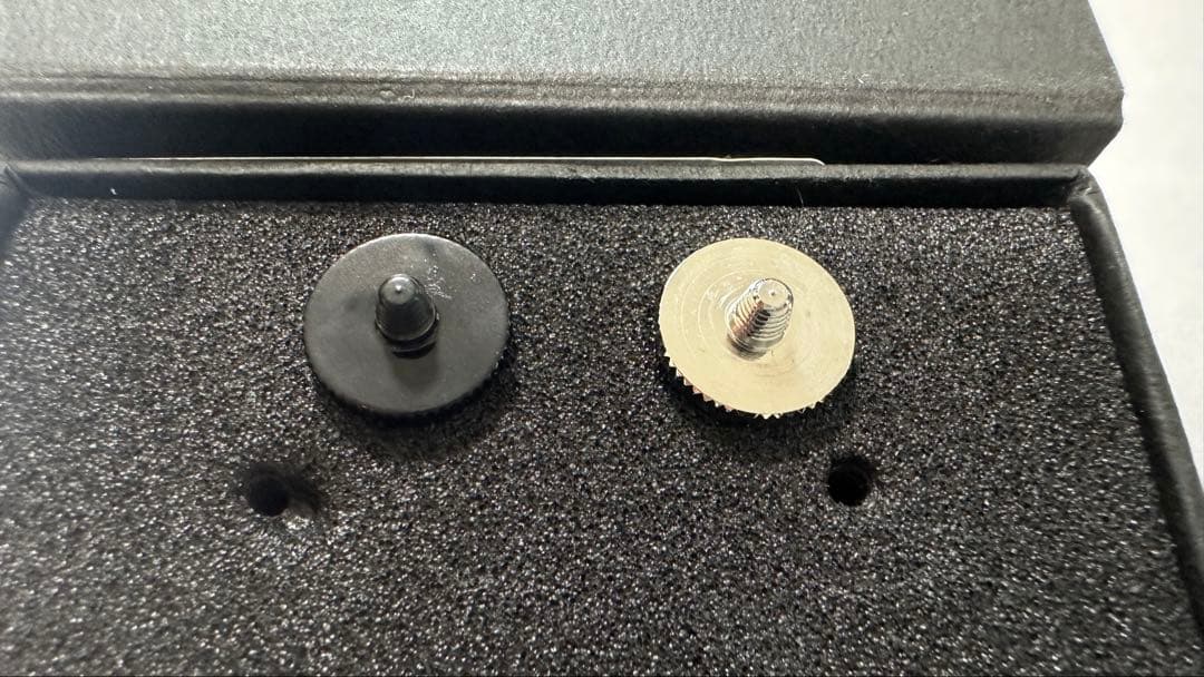 未使用　アルチザン&アーティスト　ライカ　レリーズボタン　ブラック&シルバー