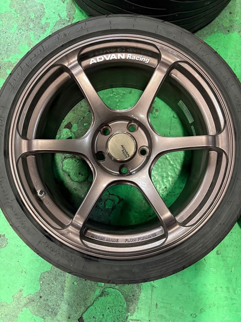 アドバンレーシングRG-Ⅳ ブロンズ18インチホイールセット 9.5J+45