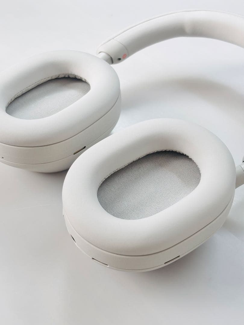 ⟡*.様 WH 1000XM5 SONY ソニー　ハイレゾ　シルバー　極美品